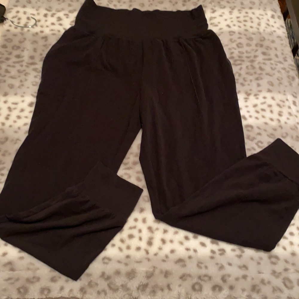 Salutation Athleta jogger medium.